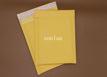 De gele Verschepende Bel Mailers, Matt Bubble Wrap Packaging Envelopes van Kraftpapier